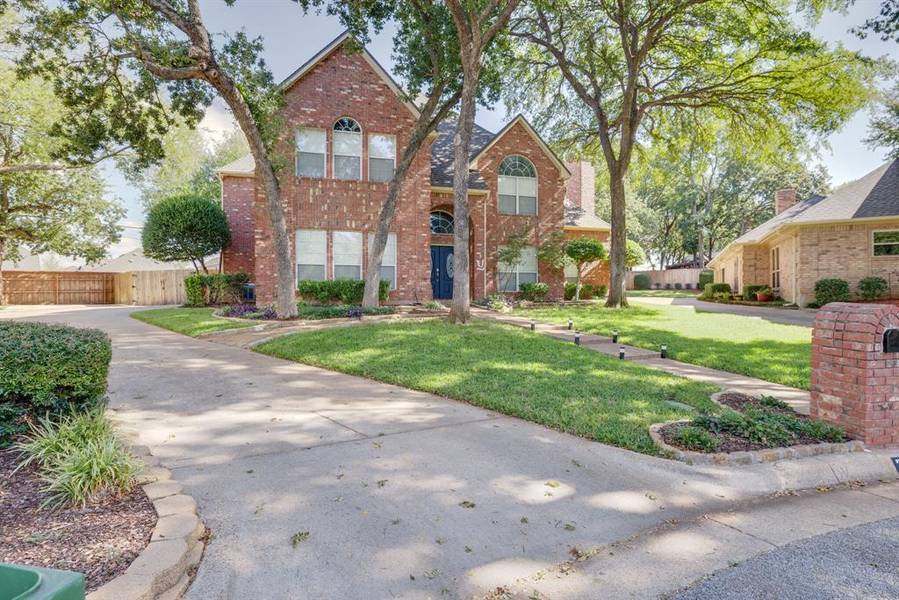 3400 Forestway Court, Arlington, TX 76001