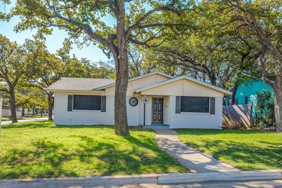 5556 Macarthur Drive, Fort Worth, TX 76112