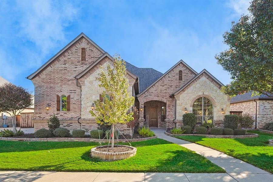 8104 Long Trail Drive, North Richland Hills, TX 76182