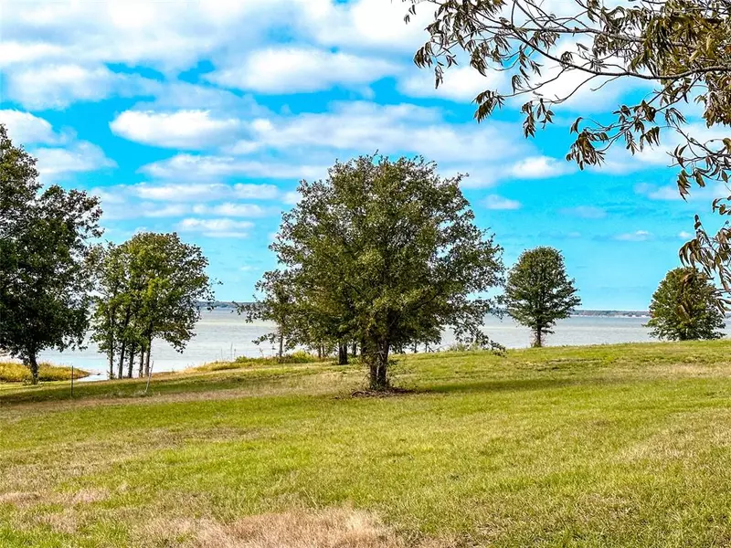 Lot 33 & BTS #24 Lake Ridge Drive, Streetman, TX 75859