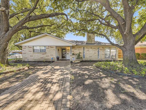 401 Bob Street, Hurst, TX 76053