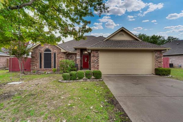 541 Wild Springs Drive, Midlothian, TX 76065