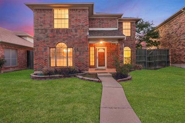 2929 Hunters Point Lane, Carrollton, TX 75007