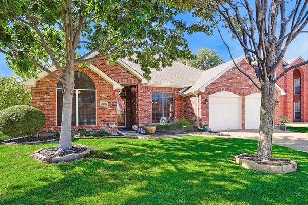 2225 Golden Arrow Drive, Flower Mound, TX 75028