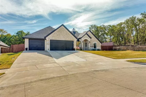 Burleson, TX 76028,2565 Bunker Hill Drive