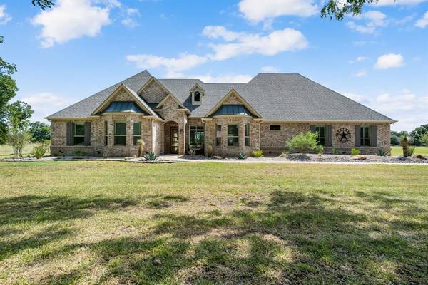 105 Westmeadow Drive, Weatherford, TX 76087