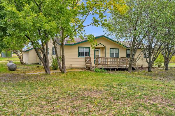 5722 County Road 500, Blue Ridge, TX 75424