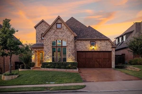 2029 N Hill Drive, Irving, TX 75038