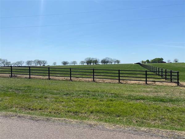 2300 Kacy Way, Van Alstyne, TX 75495