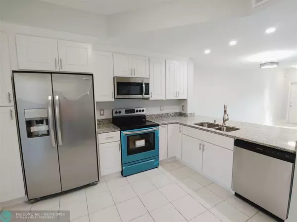 Coral Springs, FL 33076,9947 NW 56th Pl