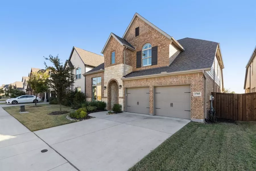 1705 Twistleaf Road, Northlake, TX 76226