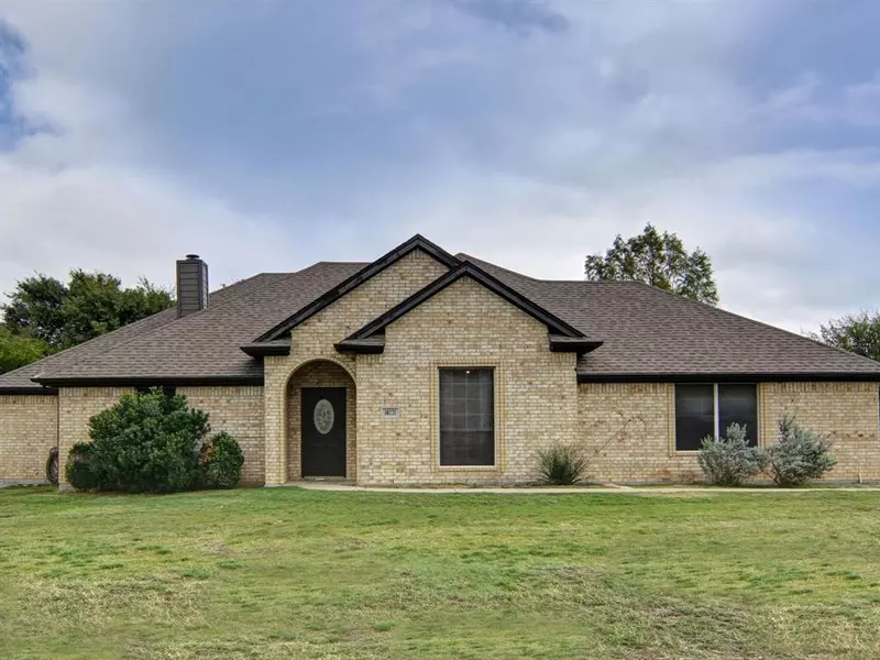 10221 E Rancho Diego Lane, Fort Worth, TX 76036