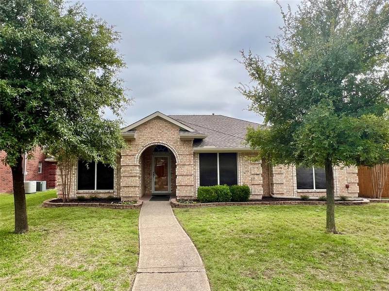 2600 Buck Drive, Mesquite, TX 75181