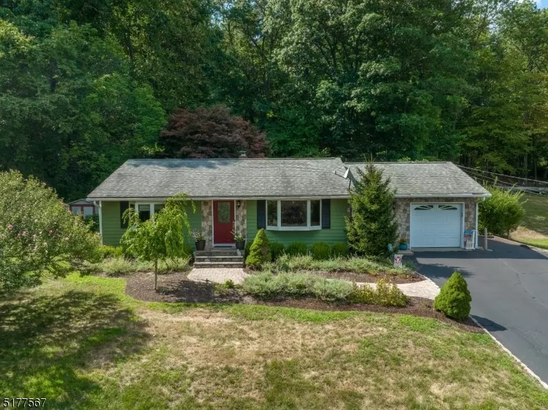 418 Charlestown Road, Bethlehem Twp., NJ 08827