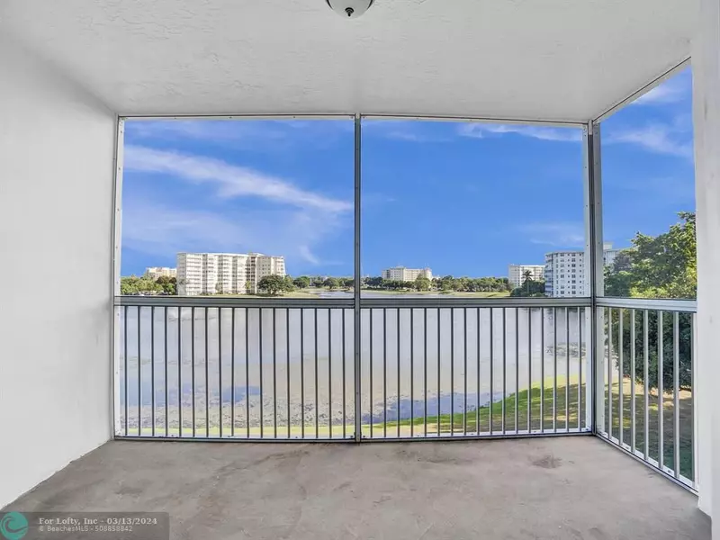 3091 N COURSE DR  #405, Pompano Beach, FL 33069