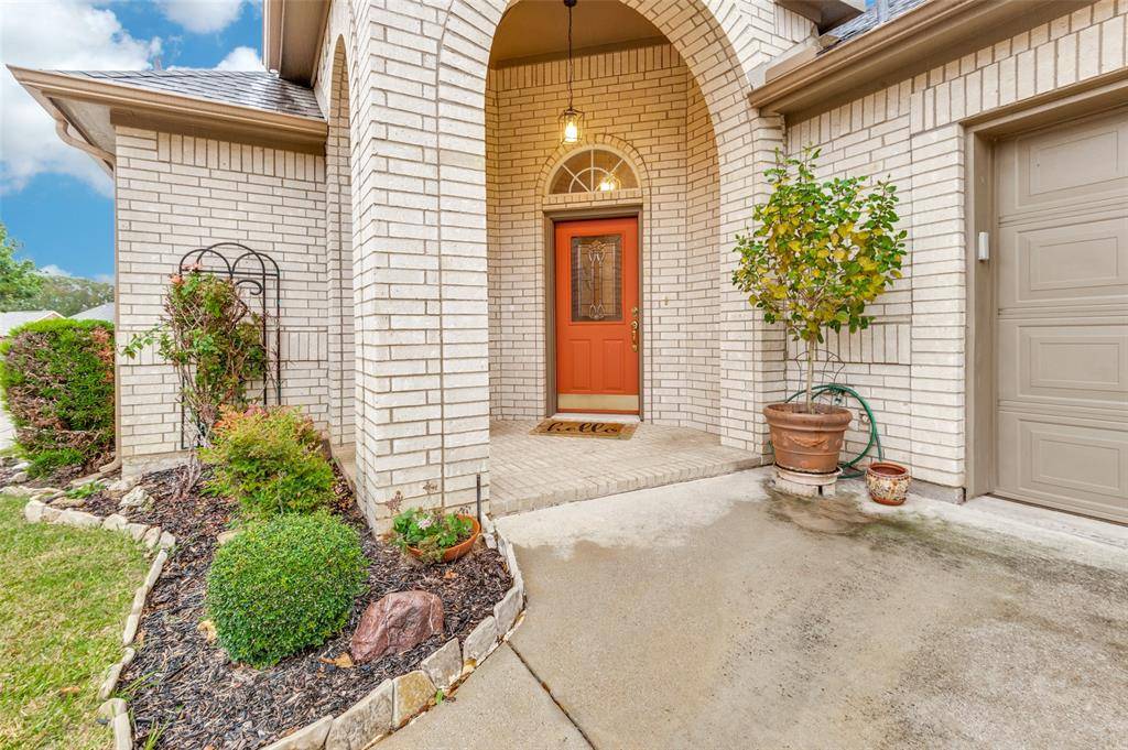 2673 Britany Circle,  Bedford,  TX 76022