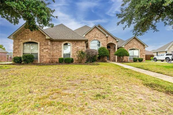 3415 Darnell Drive, Paris, TX 75462