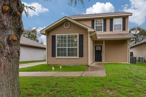 2813 Newport Avenue, Denton, TX 76209