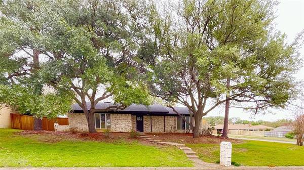 724 Briarwood Drive, Denison, TX 75020