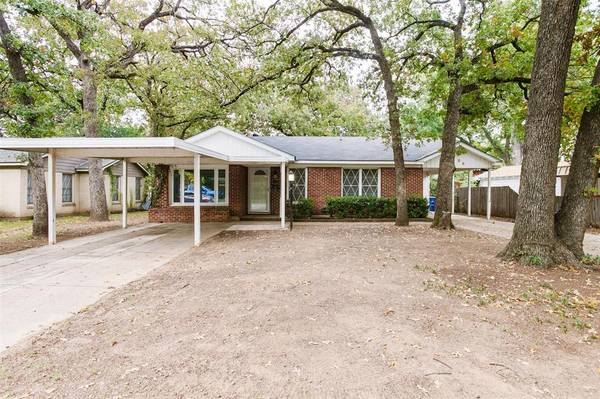 708 Schilder Drive, River Oaks, TX 76114