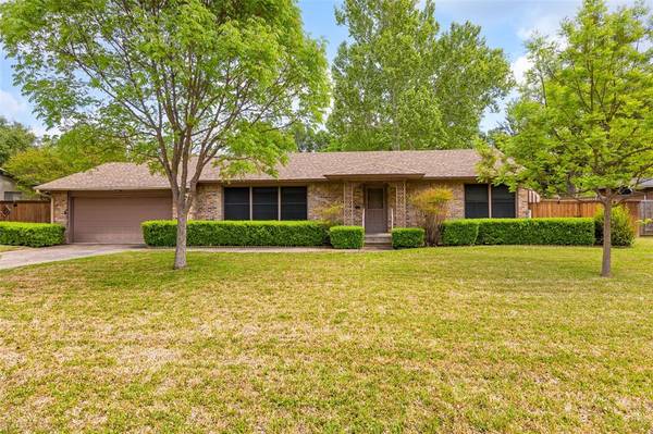 9922 Donegal Drive, Dallas, TX 75218