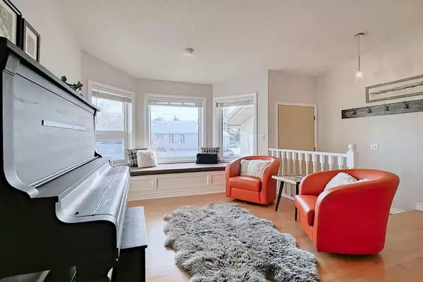 Calgary, AB T2X 3B7,109 Sundown PL SE