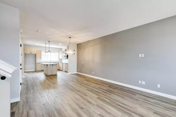 Calgary, AB T2X5A7,963 Legacy CIR SE