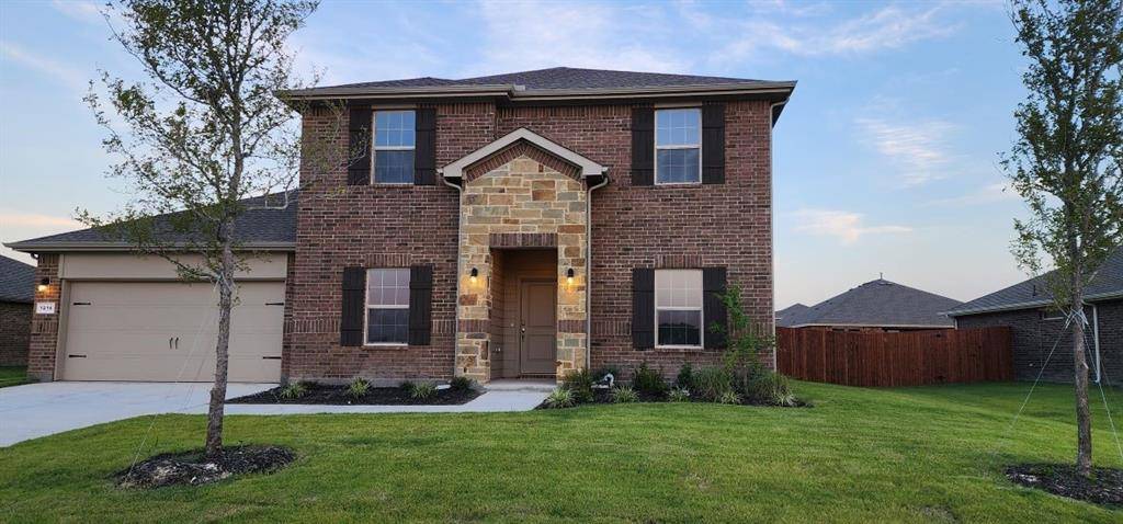 1214 ELMWOOD Drive, Cedar Hill, TX 75104