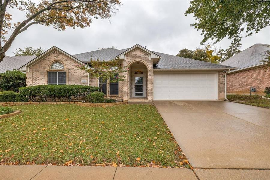 6326 Cobblestone Lane, Arlington, TX 76001