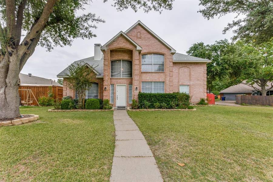 909 Crestmeade Drive, Garland, TX 75040