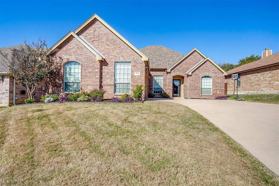 779 Peach Lane, Burleson, TX 76028