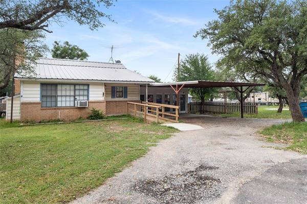 175 David Street, Brownwood, TX 76801