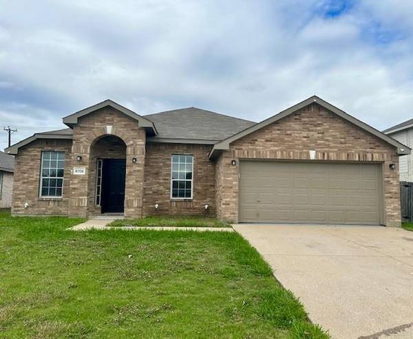 6706 Lake Jackson Drive, Arlington, TX 76002