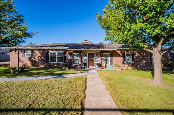 1700 Valley View Road,  Crowley,  TX 76036