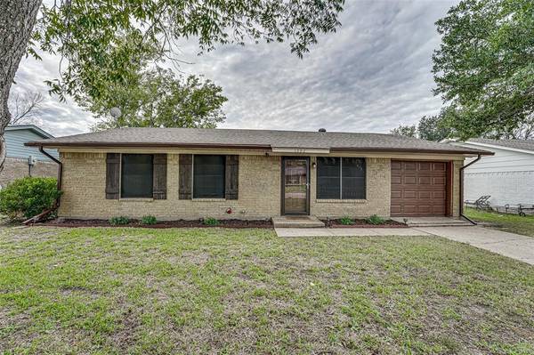 1592 Leon Street, Kaufman, TX 75142