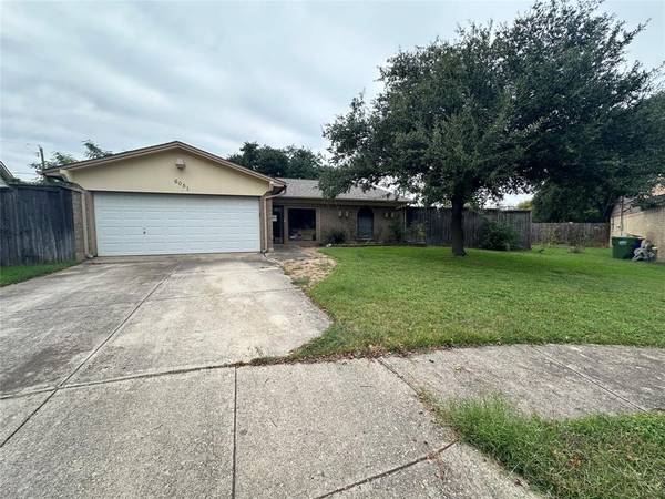 6051 Summerdale Court, Watauga, TX 76148