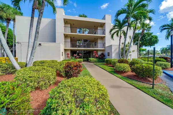 Delray Beach, FL 33484,5280 Las Verdes Cir  #205