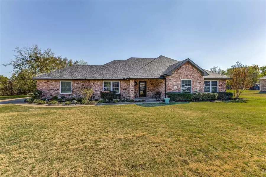 108 Valen Drive, Fate, TX 75189