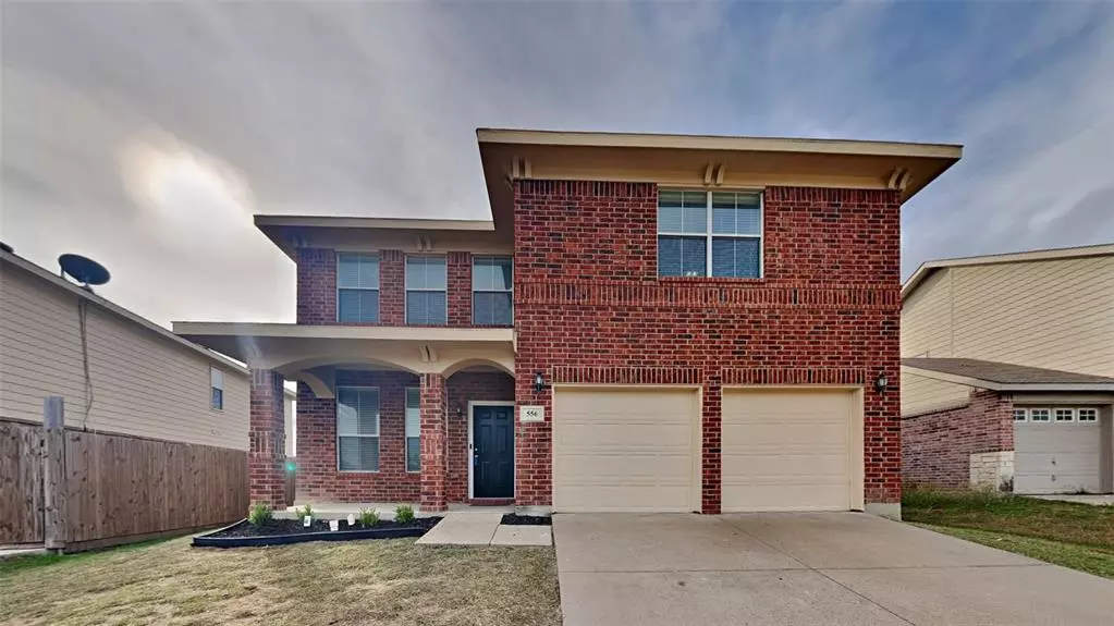 556 Crystal Springs Drive, Fort Worth, TX 76108