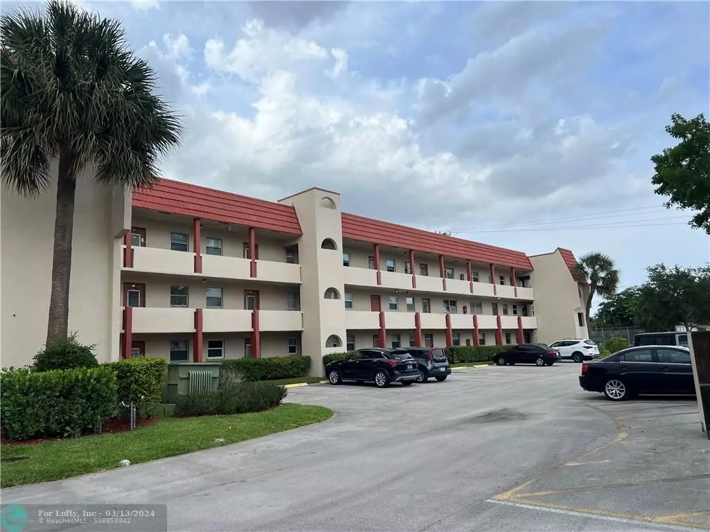 Sunrise, FL 33322,7891 N Sunrise Lakes Dr  #309