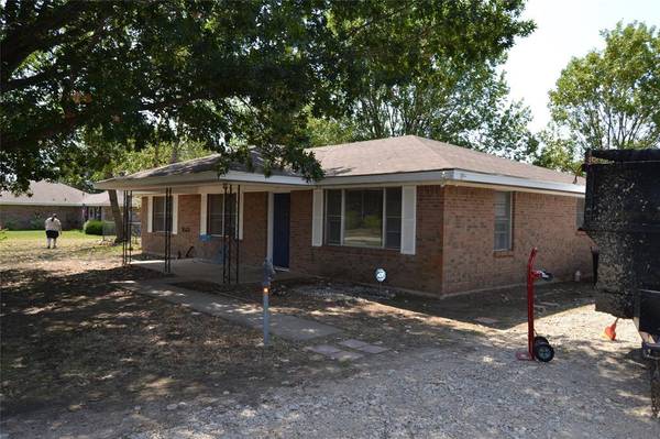 1555 Fm 667, Purdon, TX 76679