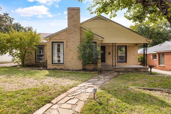 Fort Worth, TX 76109,3417 Westcliff Road S