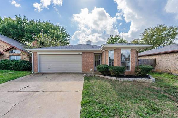 314 Moss Hill Drive, Arlington, TX 76018