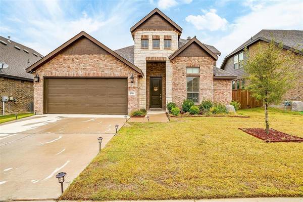 1901 Shaila Drive, Mansfield, TX 76063