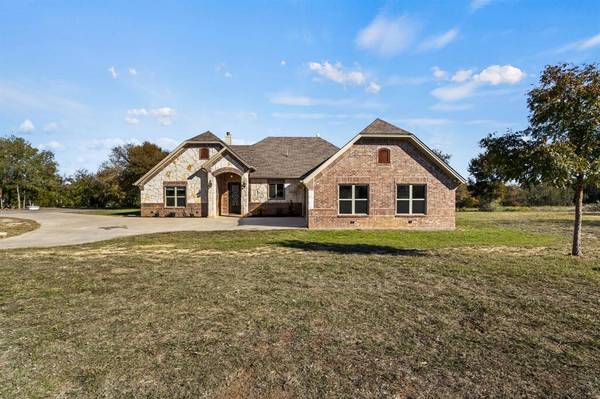 1260 Autumn Valley, Bluff Dale, TX 76433