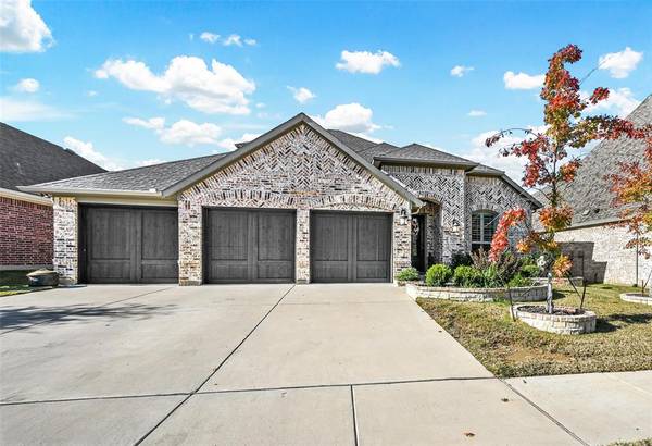 9209 Pecan Woods Trail, Lantana, TX 76226