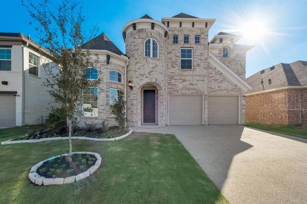 1304 Sundance Lane, Justin, TX 76247