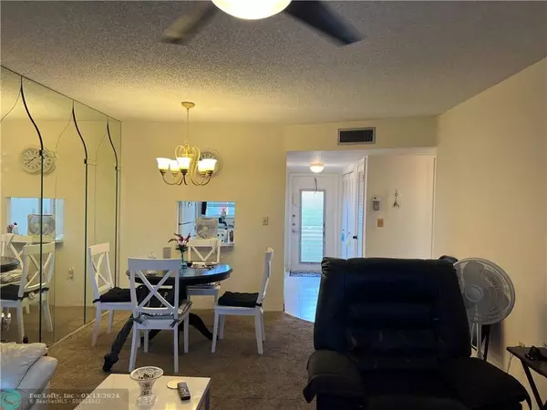 Sunrise, FL 33322,7891 N Sunrise Lakes Dr  #309