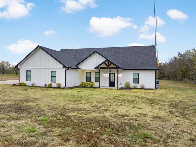 8045 Farm Road 137, Paris, TX 75460