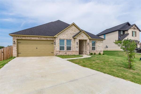 702 Chester Court, Ennis, TX 75119